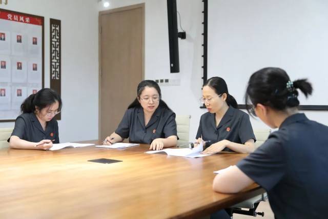 合议庭法官合议案件 合议庭法官合议案件